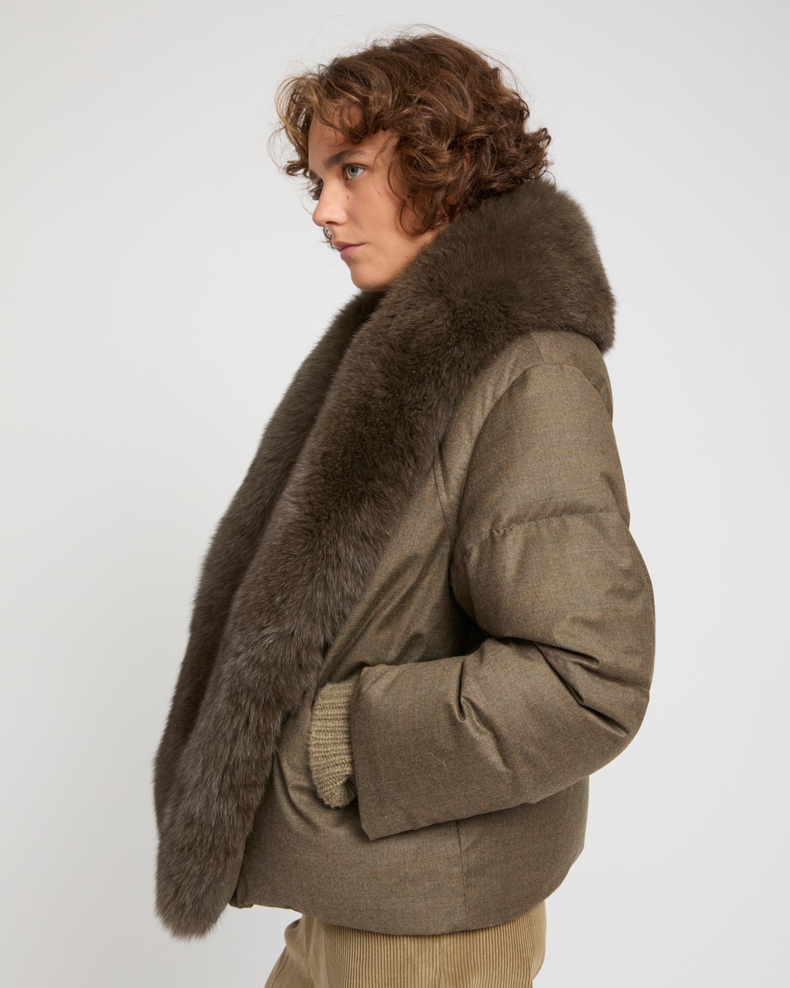 Short Loro Piana fabric down jacket with large detachable fox fur collar -Yves Salomon