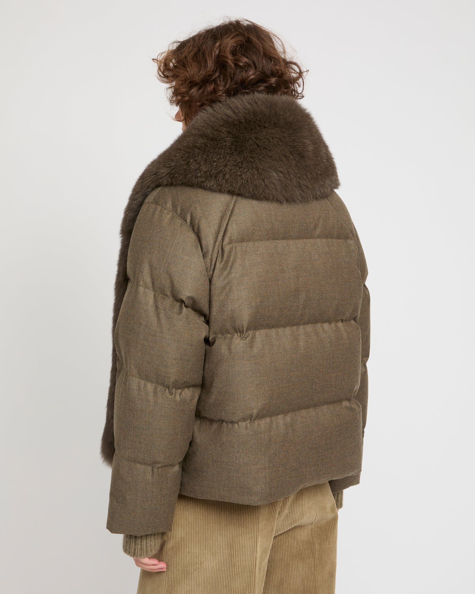 Short Loro Piana fabric down jacket with large detachable fox fur collar -Yves Salomon