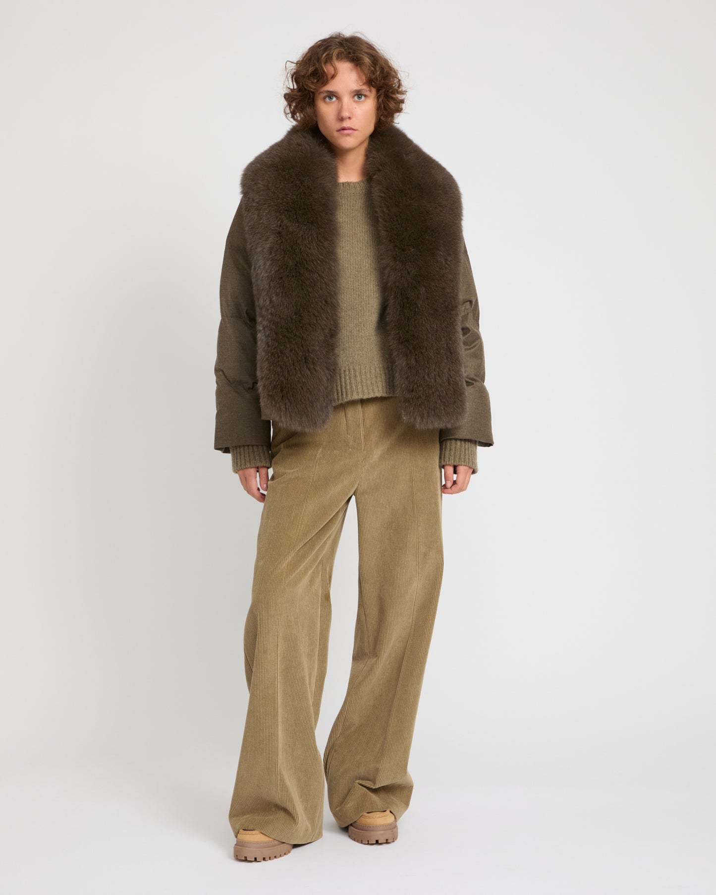 Short Loro Piana fabric down jacket with large detachable fox fur collar -Yves Salomon