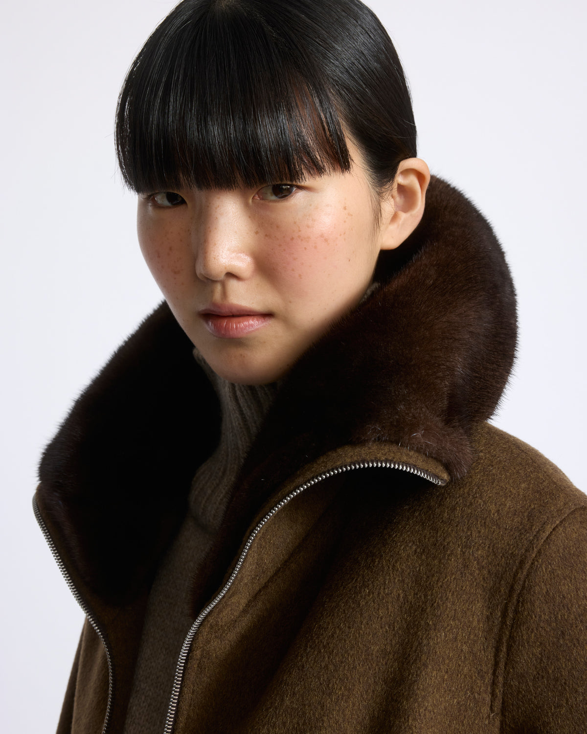 Cashmere-blend cropped blouson with removable mink fur collar - Yves Salomon - New Fall/Winter Collection