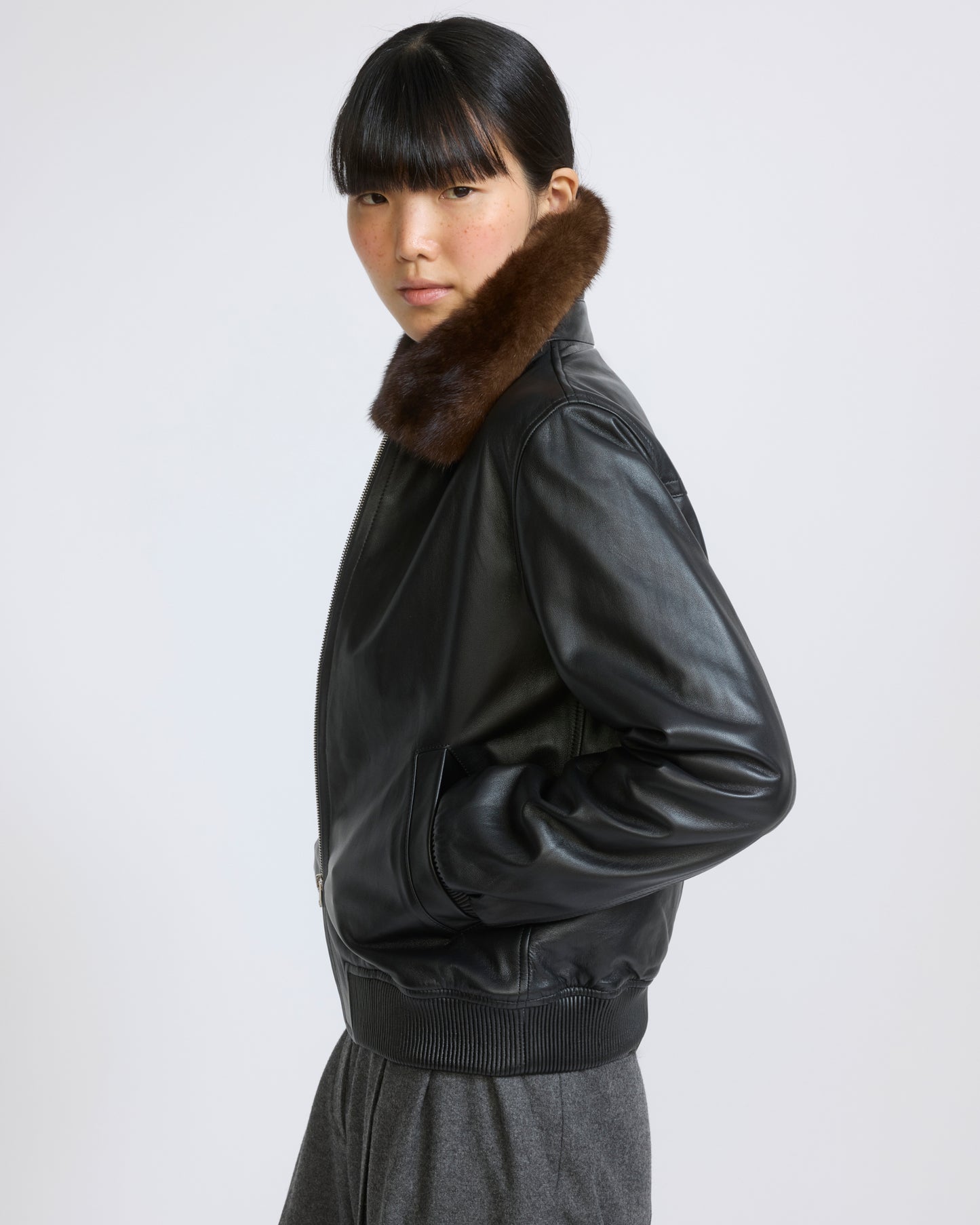 Lamb leather bomber jacket with removable mink collar - Yves Salomon - New Fall/Winter Collection