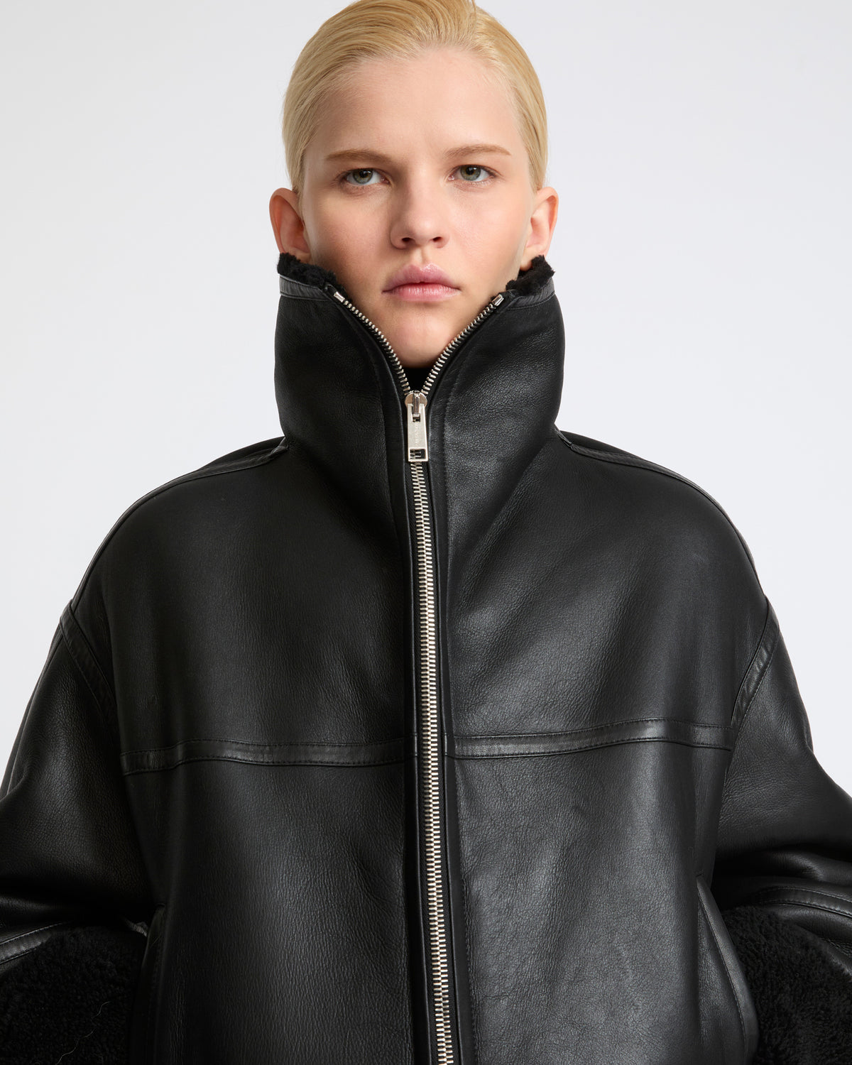 Suede Merino lambskin cropped jacket - Yves Salomon - New Fall Winter Collection