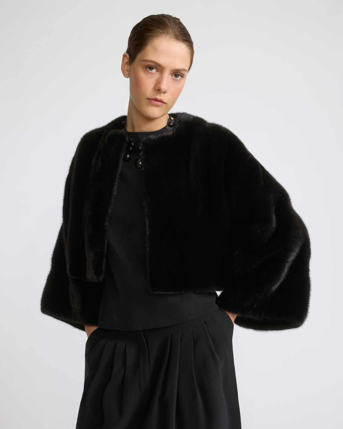Short cape in long-haired mink fur - Yves Salomon - New Fall/Winter Collection