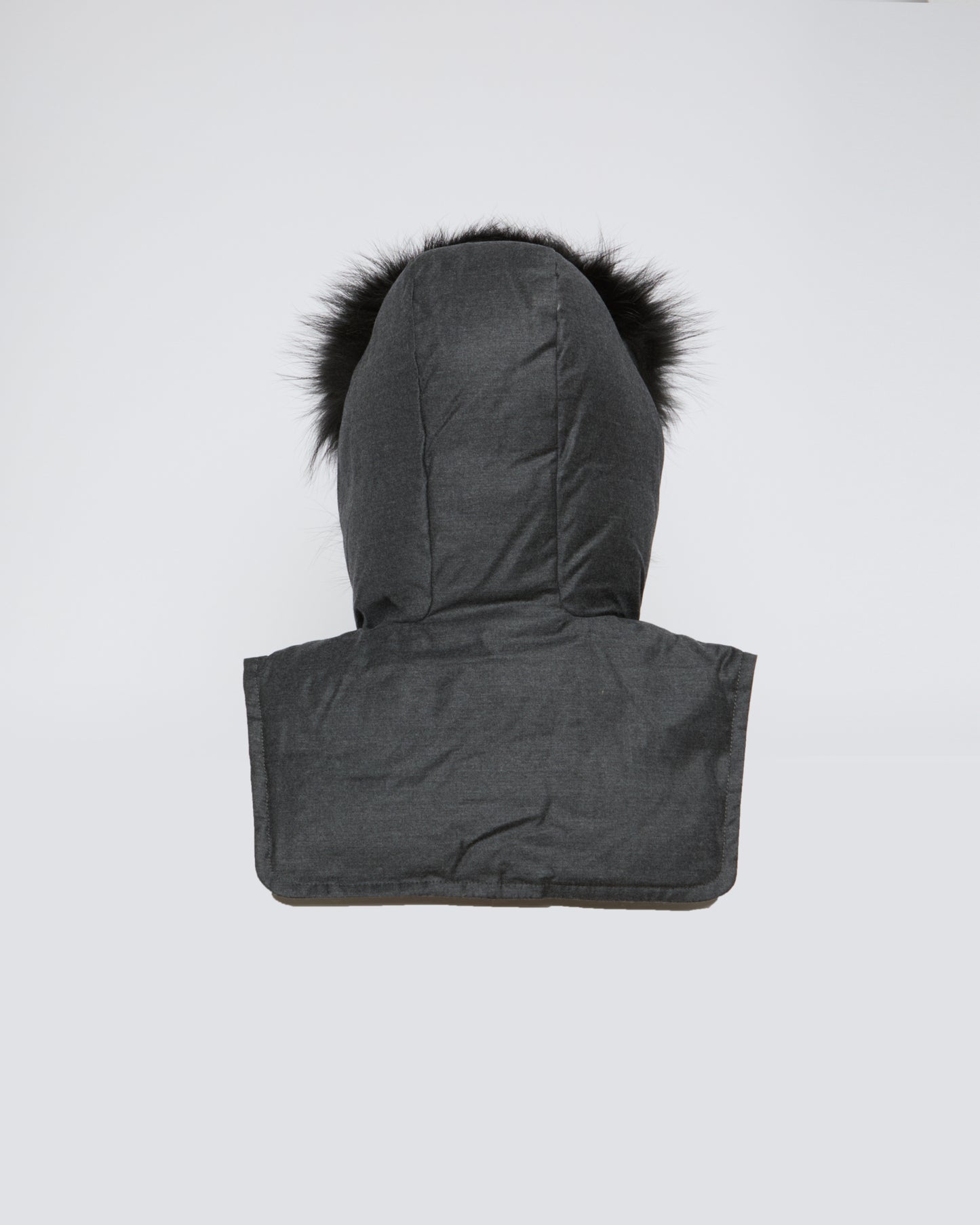 Hooded bib in flannel and fox fur