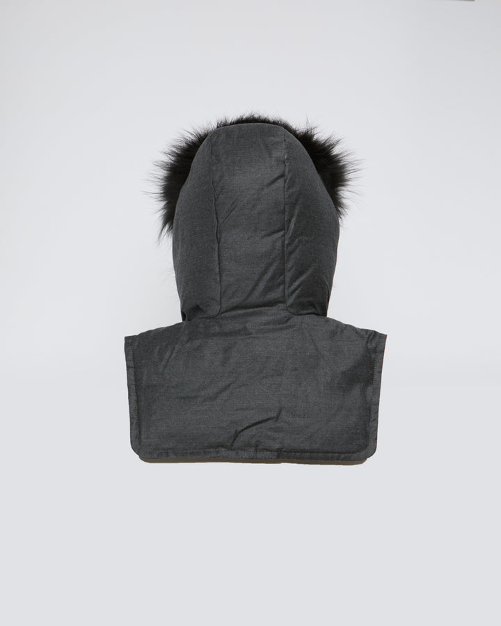 Hooded bib in flannel and fox fur