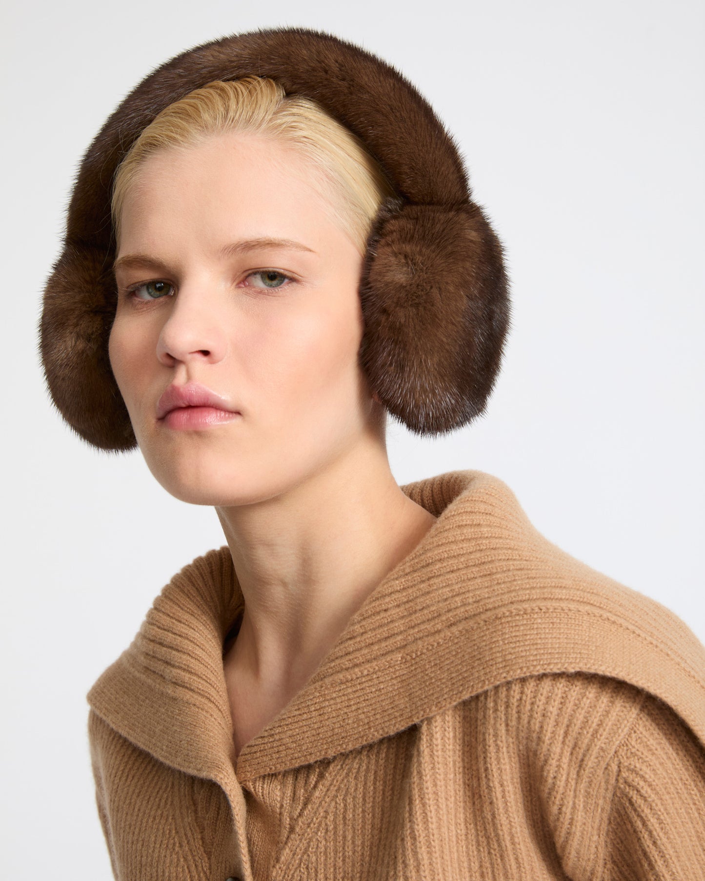 Mink fur earmuffs - Yves Salomon - New Fall Winter Collection
