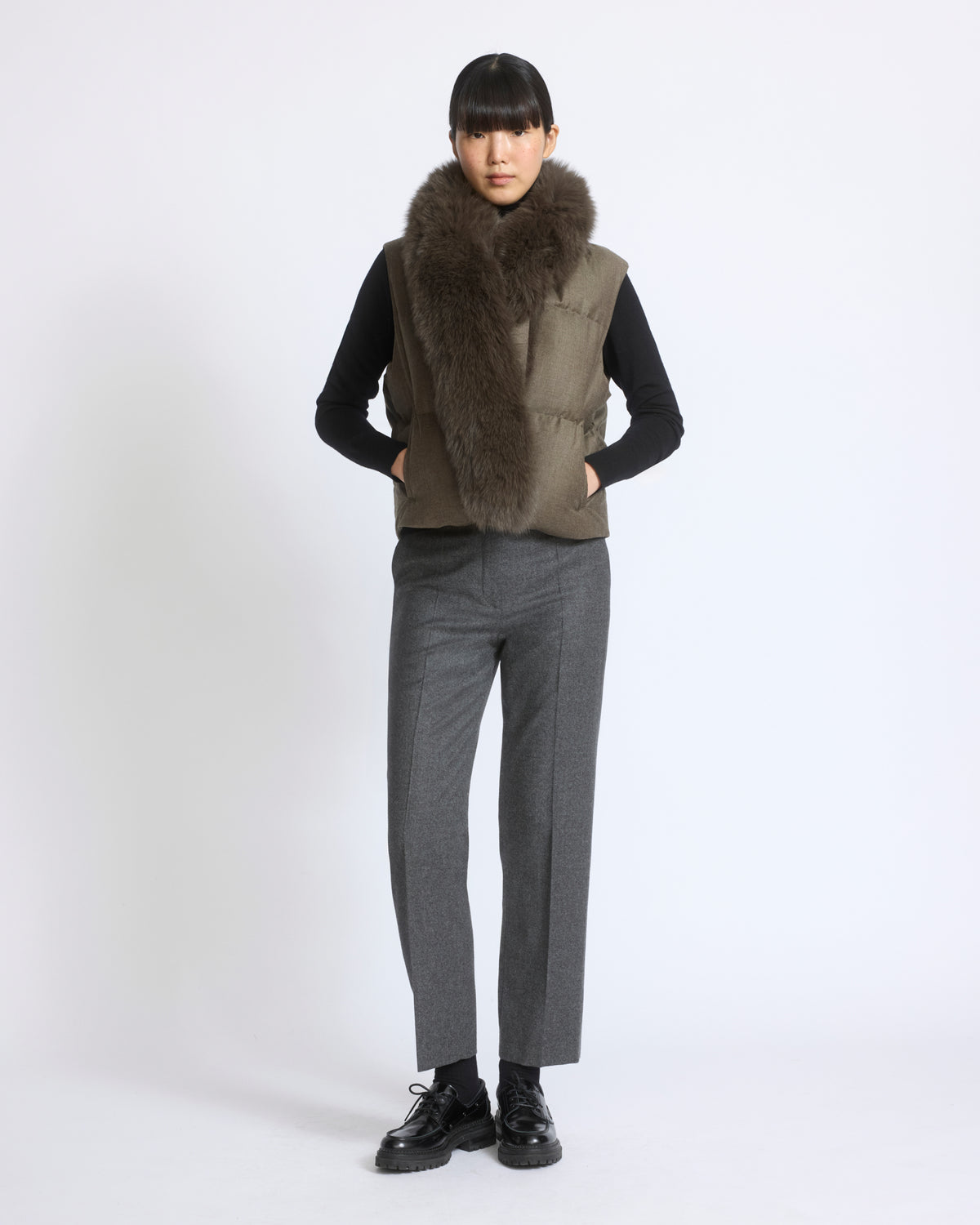 Flannel sleeveless gilet with detachable fox fur collar - Yves Salomon - New Fall/Winter Collection
