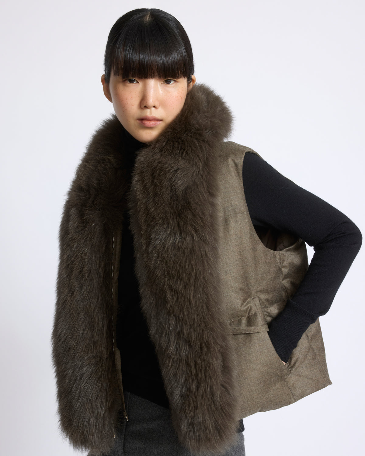 Flannel sleeveless gilet with detachable fox fur collar - Yves Salomon - New Fall/Winter Collection
