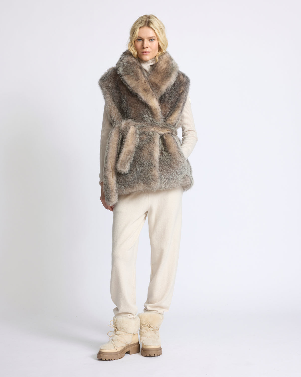 Toscana lamb fur-effect sleeveless gilet - Yves Salomon - New Fall/Winter Collection