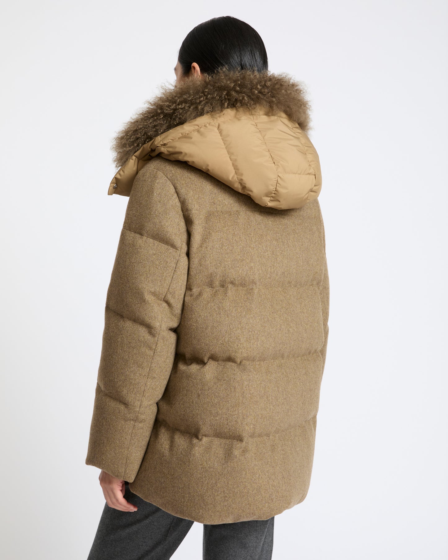 Hooded down jacket in Loro Piana 100% cashmere membrane fabric with long curly lambskin trim - Yves Salomon - New Fall Winter Collection