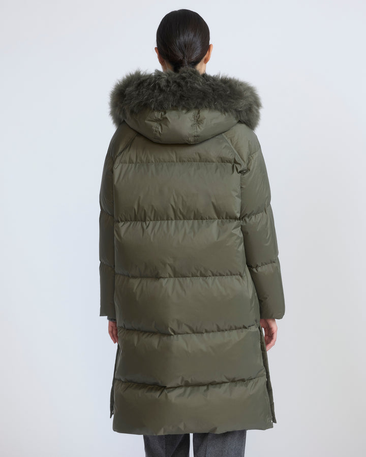 Long down jacket in waterproof technical fabric with airy lamb wool trim - Yves Salomon - New Fall/Winter Collection