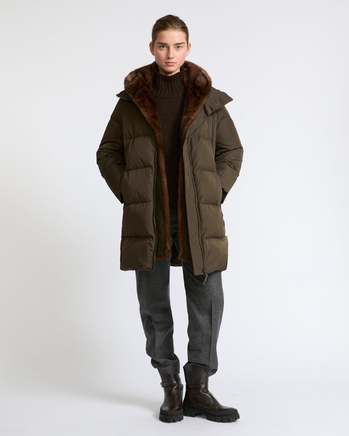 Long down jacket in water-repellent technical fabric with mink fur bib panel - Yves Salomon - New Fall Winter Collection