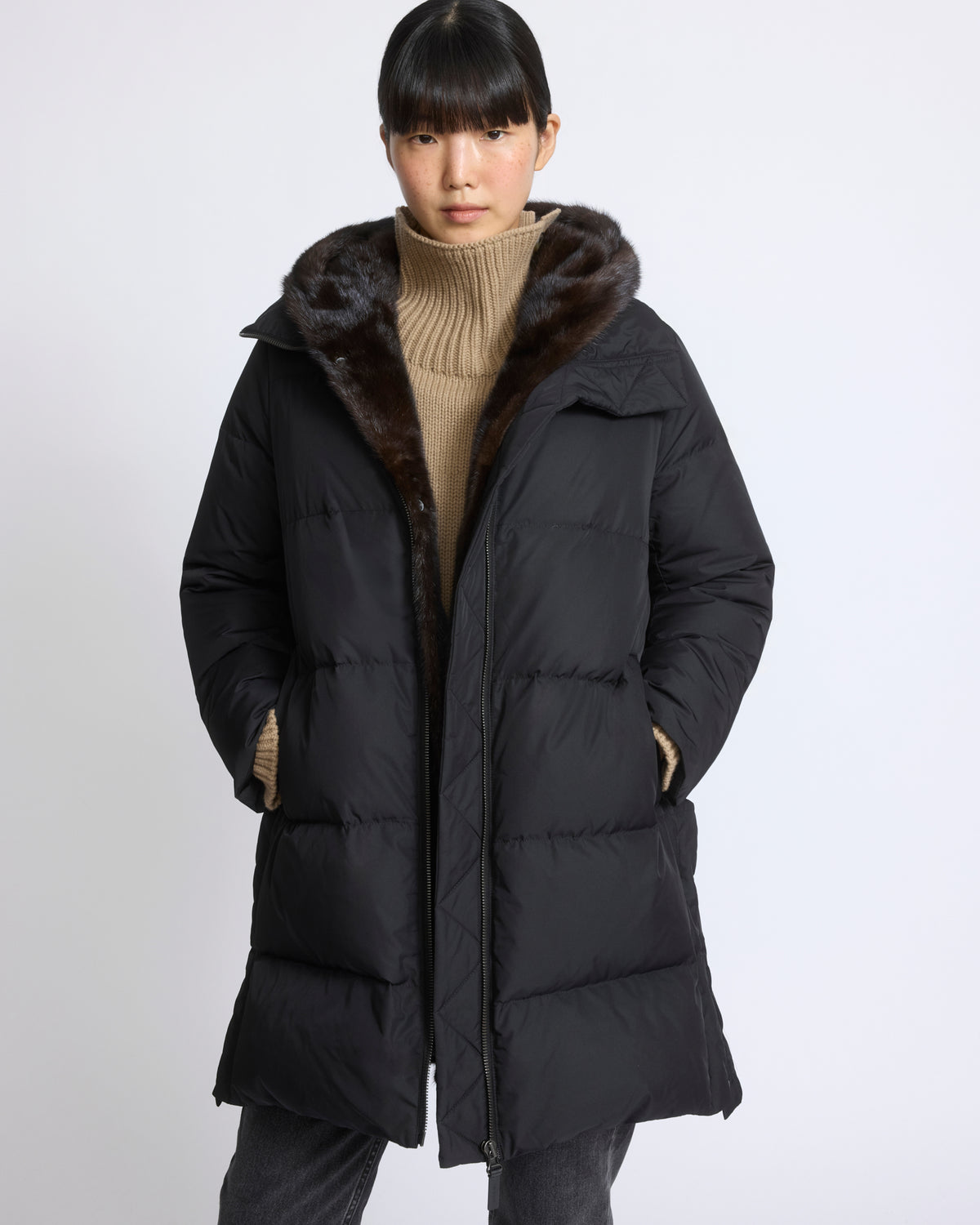 Long down jacket in water-repellent technical fabric with mink fur bib panel - Yves Salomon - New Fall/Winter Collection