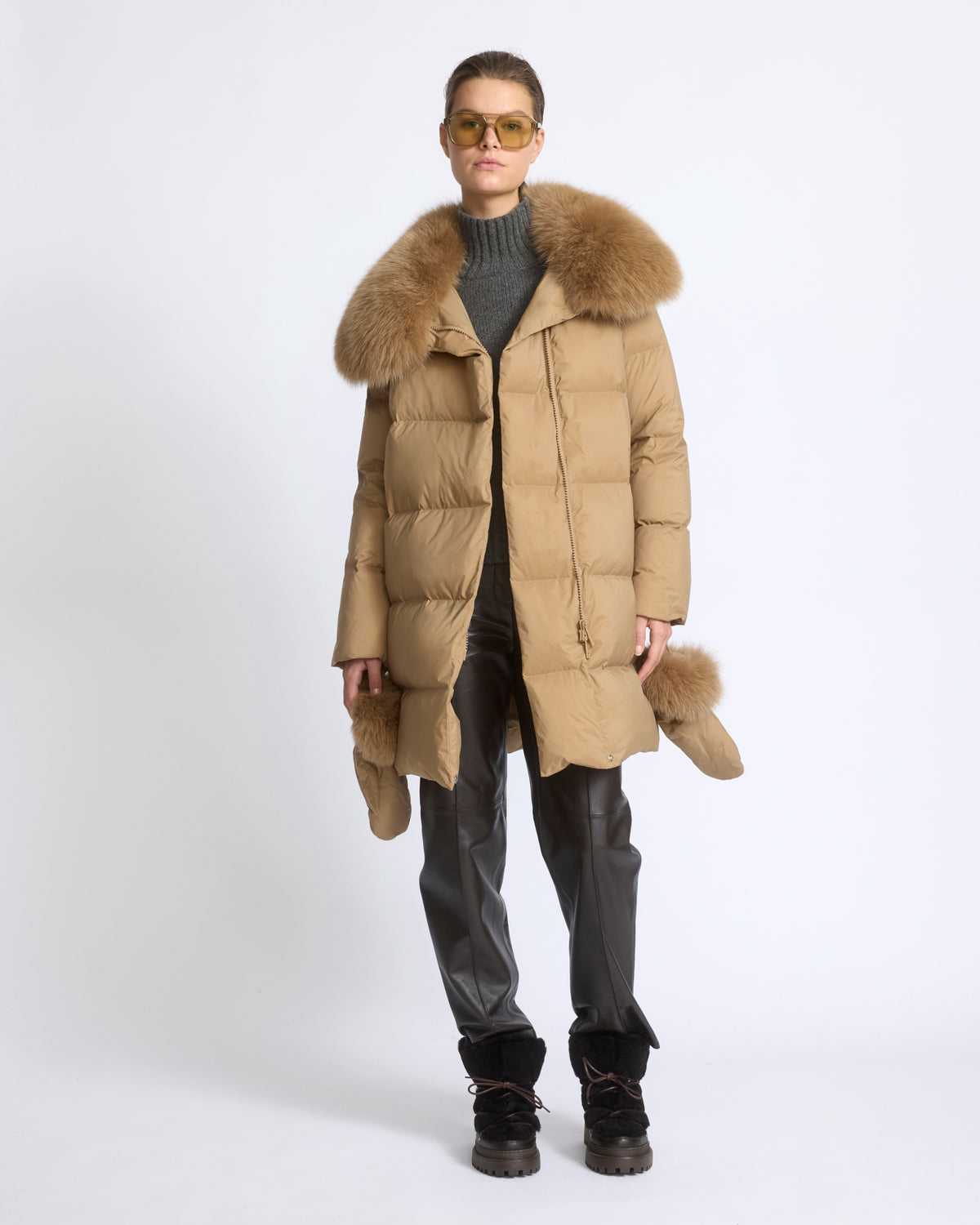 Long belted down jacket in waterproof technical fabric with fox fur trim - Yves Salomon - New Fall/Winter Collection