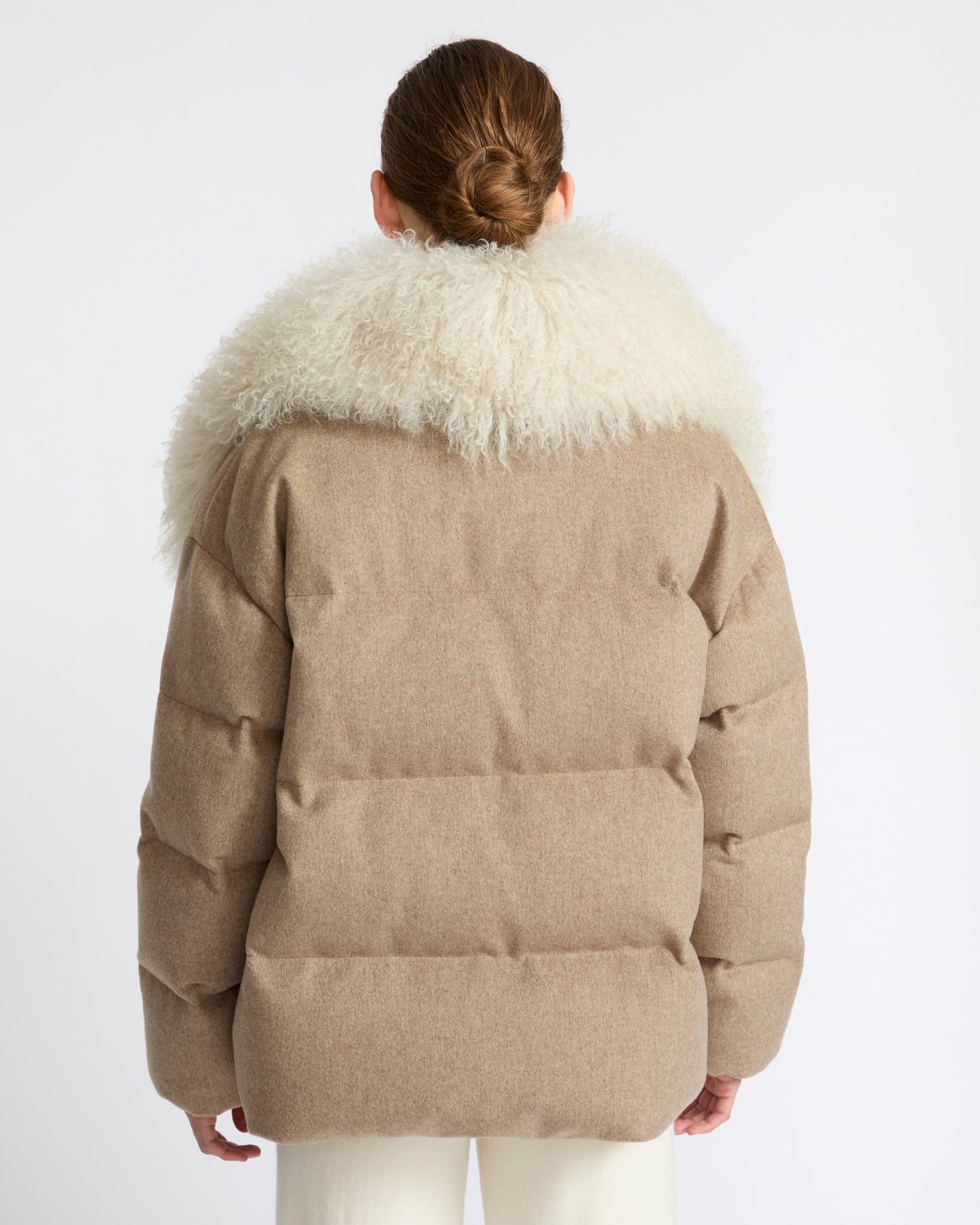 Down jacket in Loro Piana cashmere fabric with long curly lambskin collar - Yves Salomon - New Fall Winter Collection