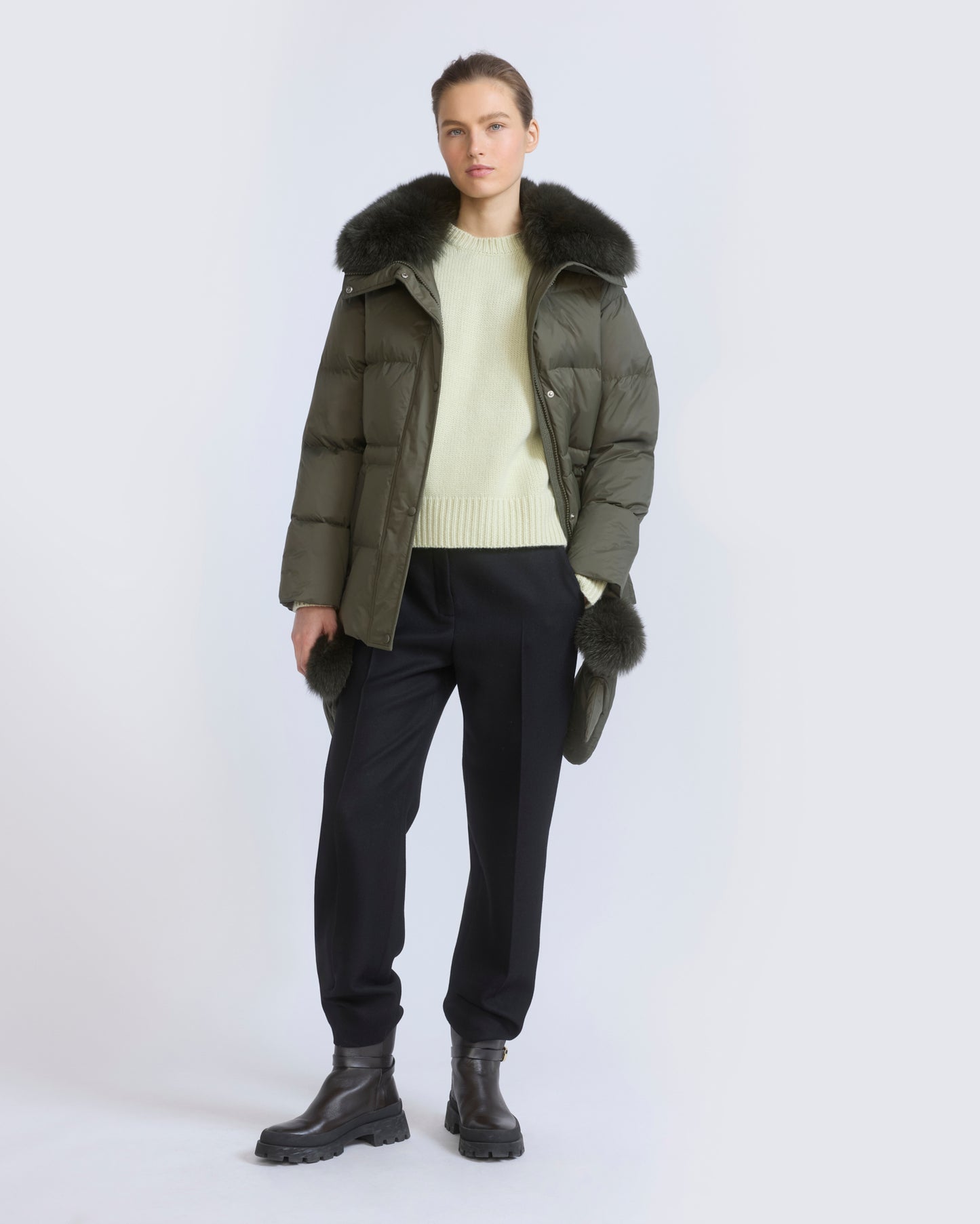 Down jacket in waterproof technical fabric with mittens and fox fur trim - Yves Salomon - New Fall/Winter Collection