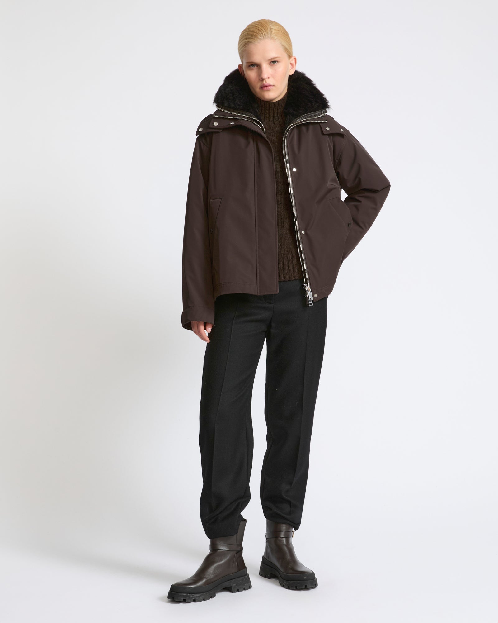 Short hooded parka in waterproof technical fabric with lambskin shearling - Yves Salomon - New Fall Winter Collection