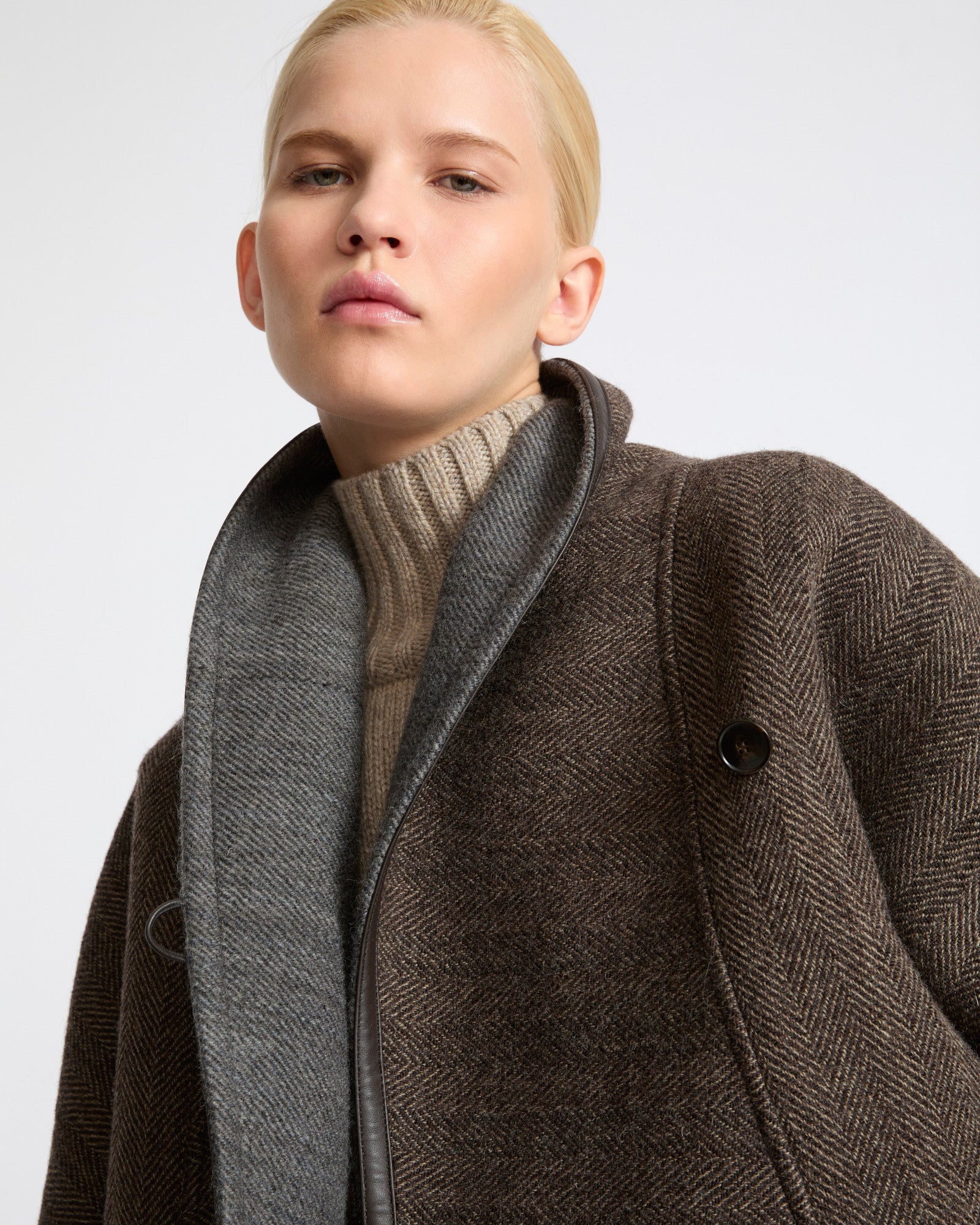 Herringbone double-sided wool cape jacket - Yves Salomon - New Fall Winter Collection
