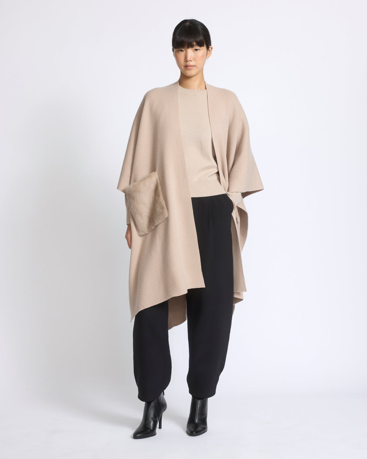 Merino knit poncho with mink fur - Yves Salomon - New Fall/Winter Collection