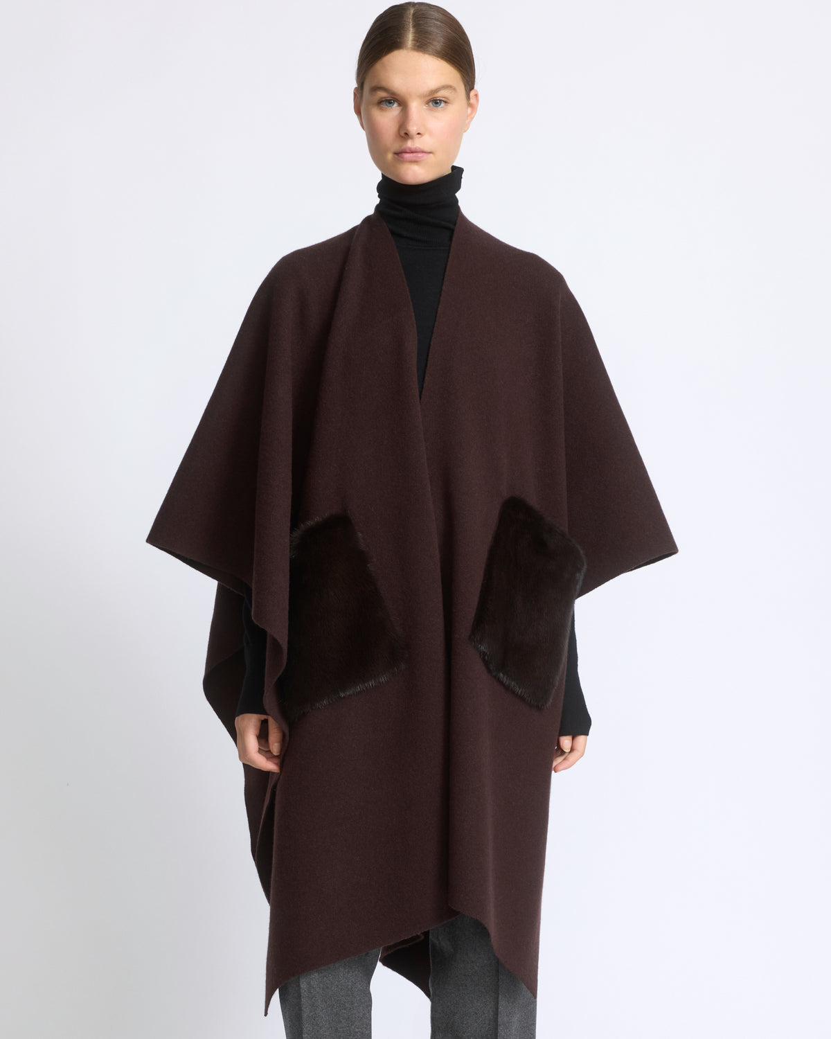 Merino knit poncho with mink fur - Yves Salomon - New Fall/Winter Collection