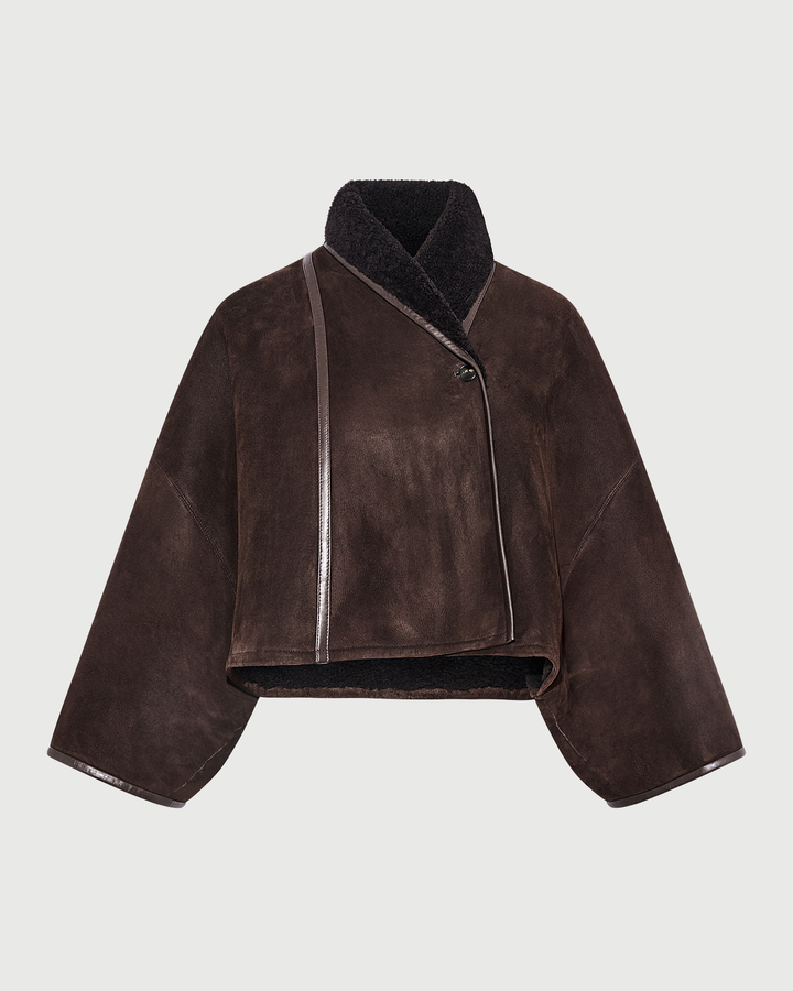 Short lambskin shearling cape
