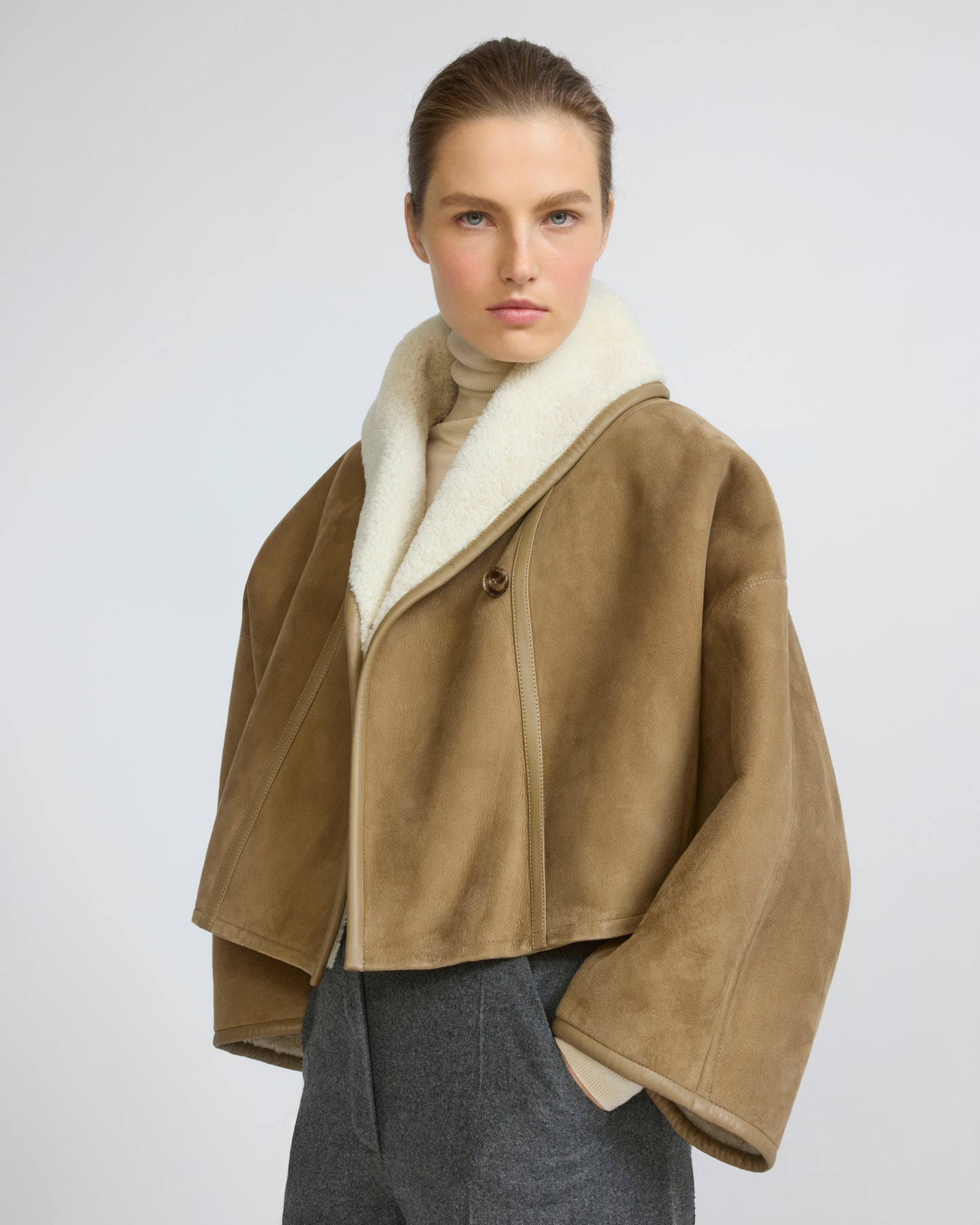 Short lambskin shearling cape - Yves Salomon - New Fall/Winter Collection