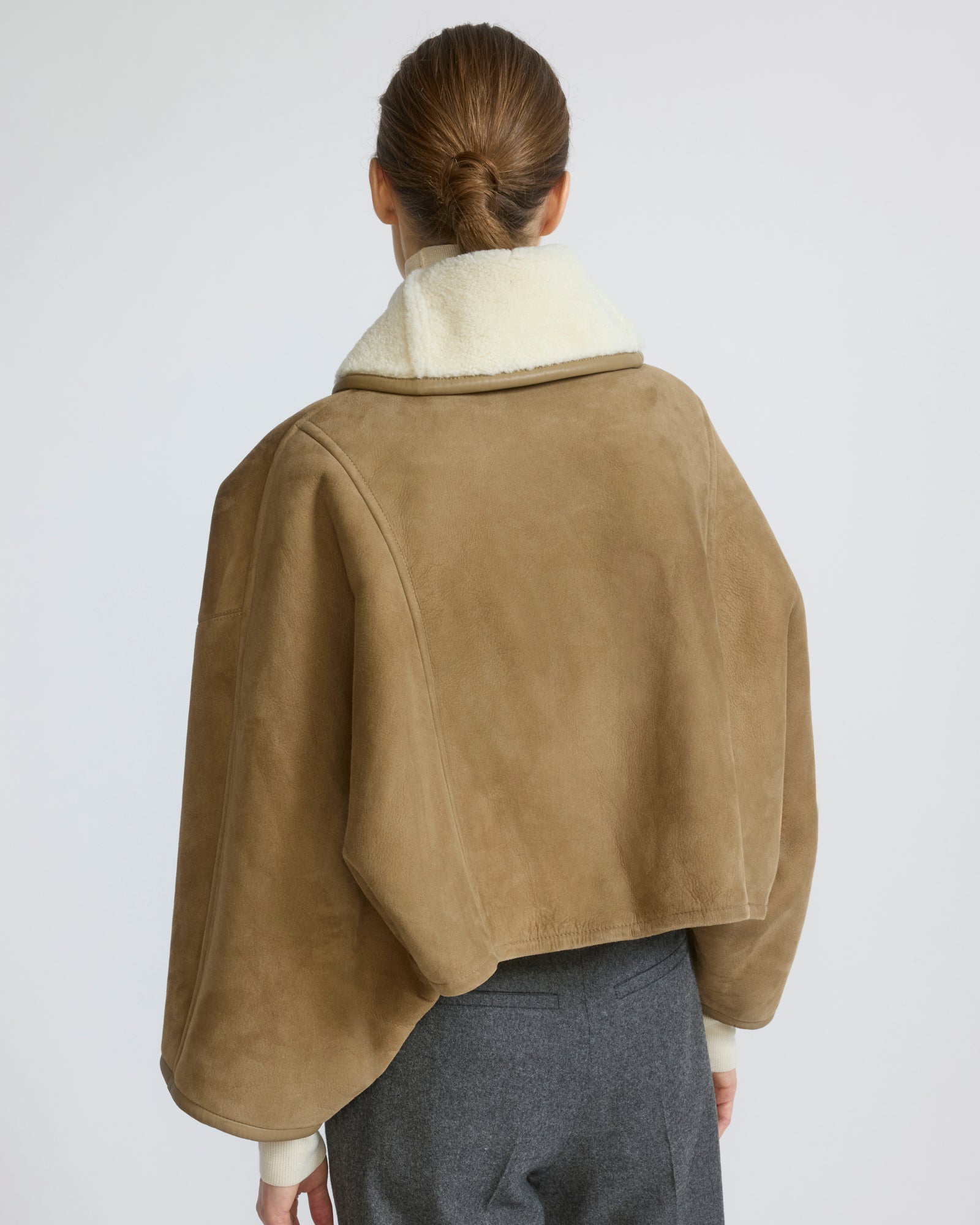Short lambskin shearling cape - Yves Salomon - New Fall/Winter Collection