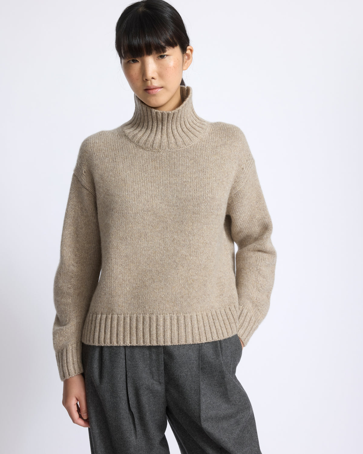 100% cashmere knit funnel neck sweater - Yves Salomon - New Fall/Winter Collection