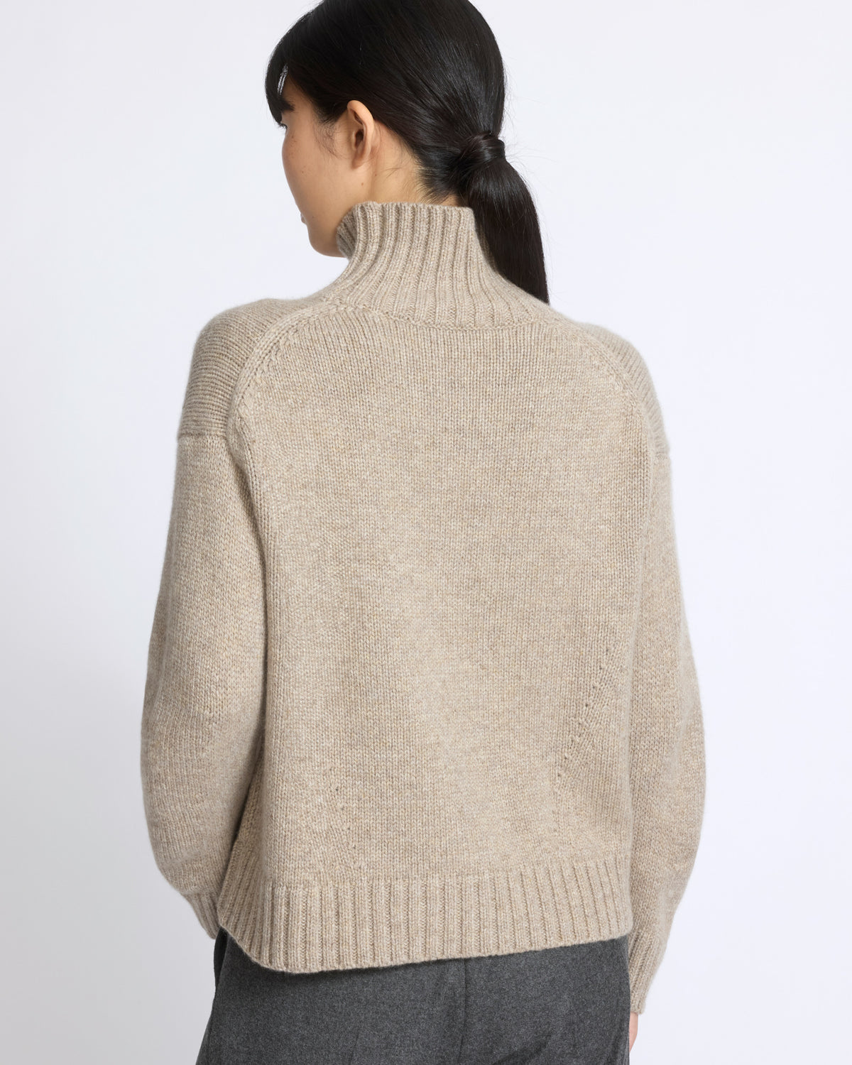 100% cashmere knit funnel neck sweater - Yves Salomon - New Fall/Winter Collection