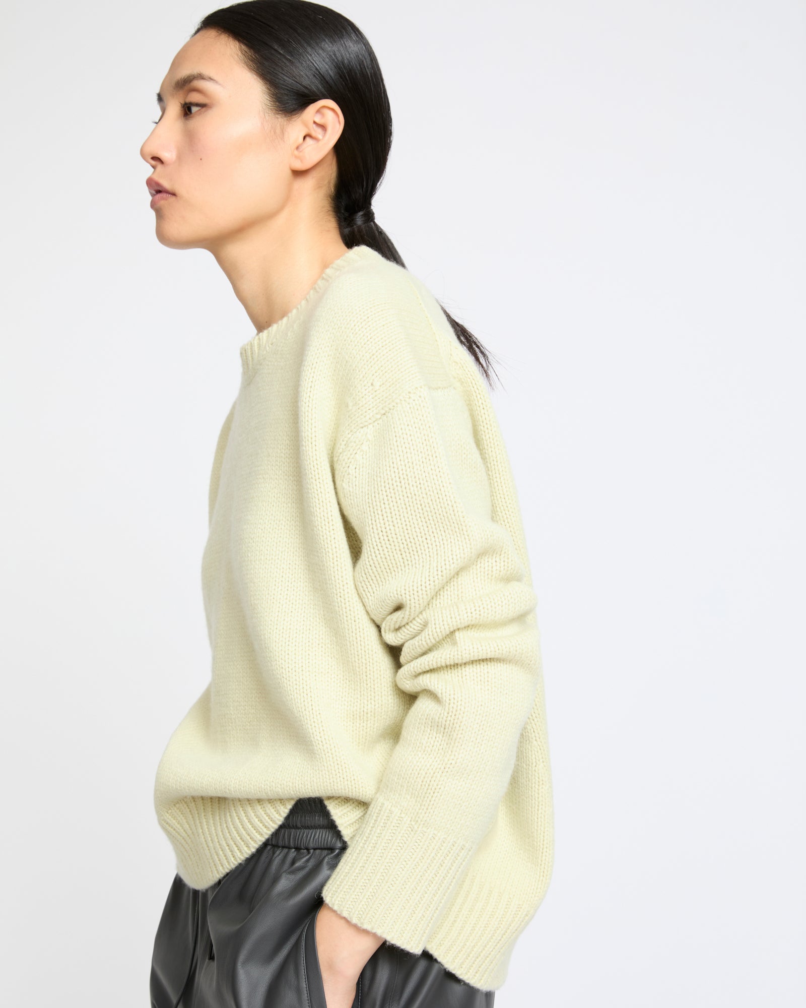 100% cashmere knit crew neck sweater - Yves Salomon - New Fall Winter Collection