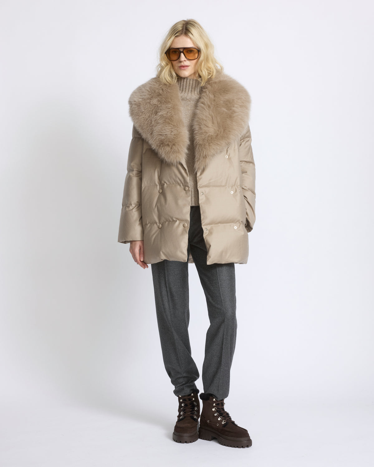 Long double-breasted down jacket in Loro Piana fabric with detachable fox fur collar - Yves Salomon - New Fall/Winter Collection