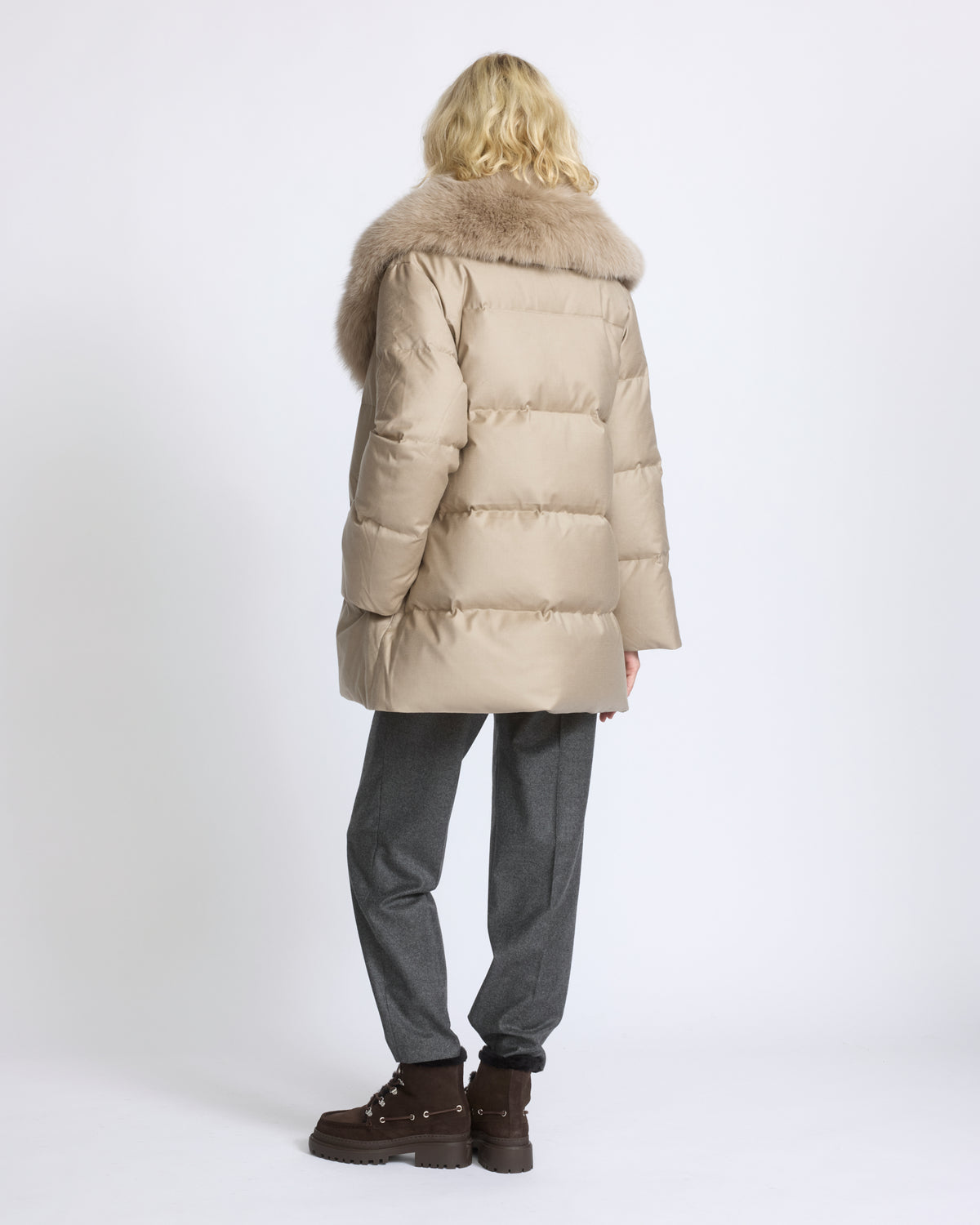 Long double-breasted down jacket in Loro Piana fabric with detachable fox fur collar - Yves Salomon - New Fall/Winter Collection