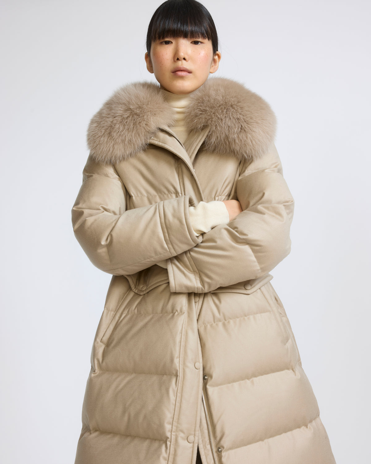 Long straight down jacket with detachable fox fur collar - Yves Salomon - New Fall/Winter Collection