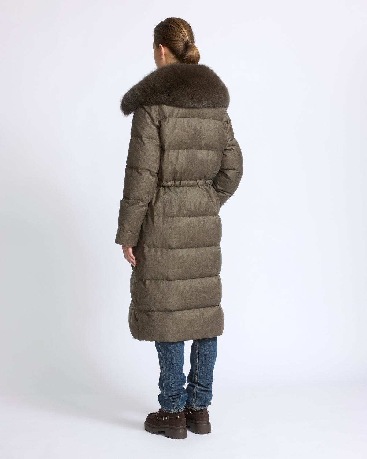 Long straight down jacket with detachable fox fur collar - Yves Salomon - New Fall/Winter Collection