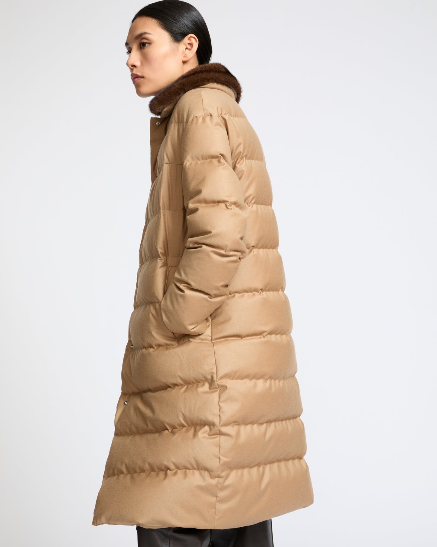 Long down jacket in Loro Piana fabric with detachable mink fur collar - Yves Salomon - New Fall Winter Collection