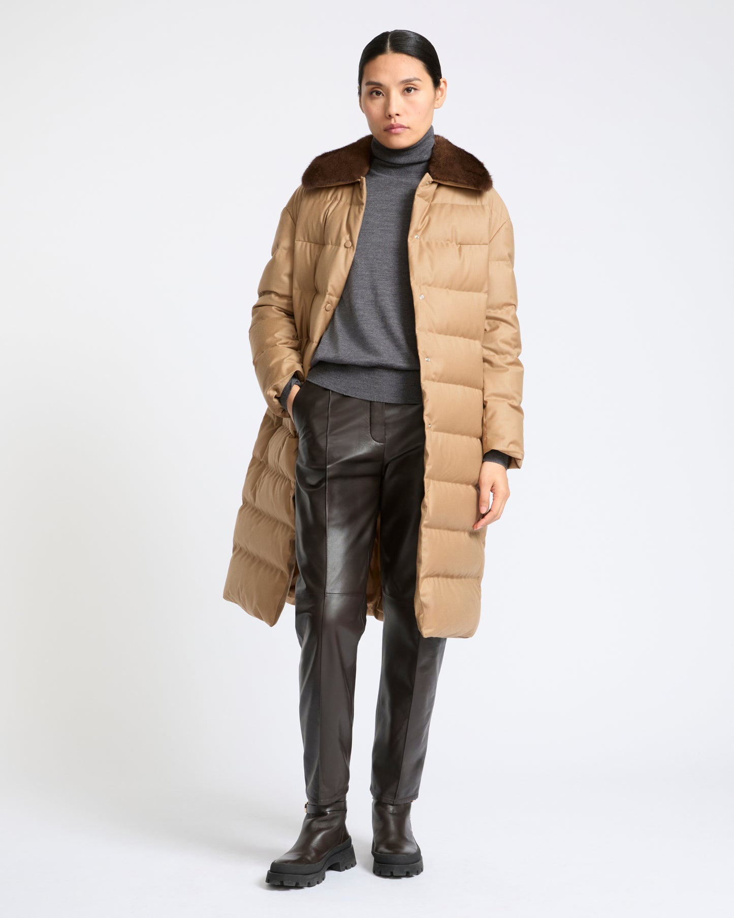 Long down jacket in Loro Piana fabric with detachable mink fur collar - Yves Salomon - New Fall Winter Collection