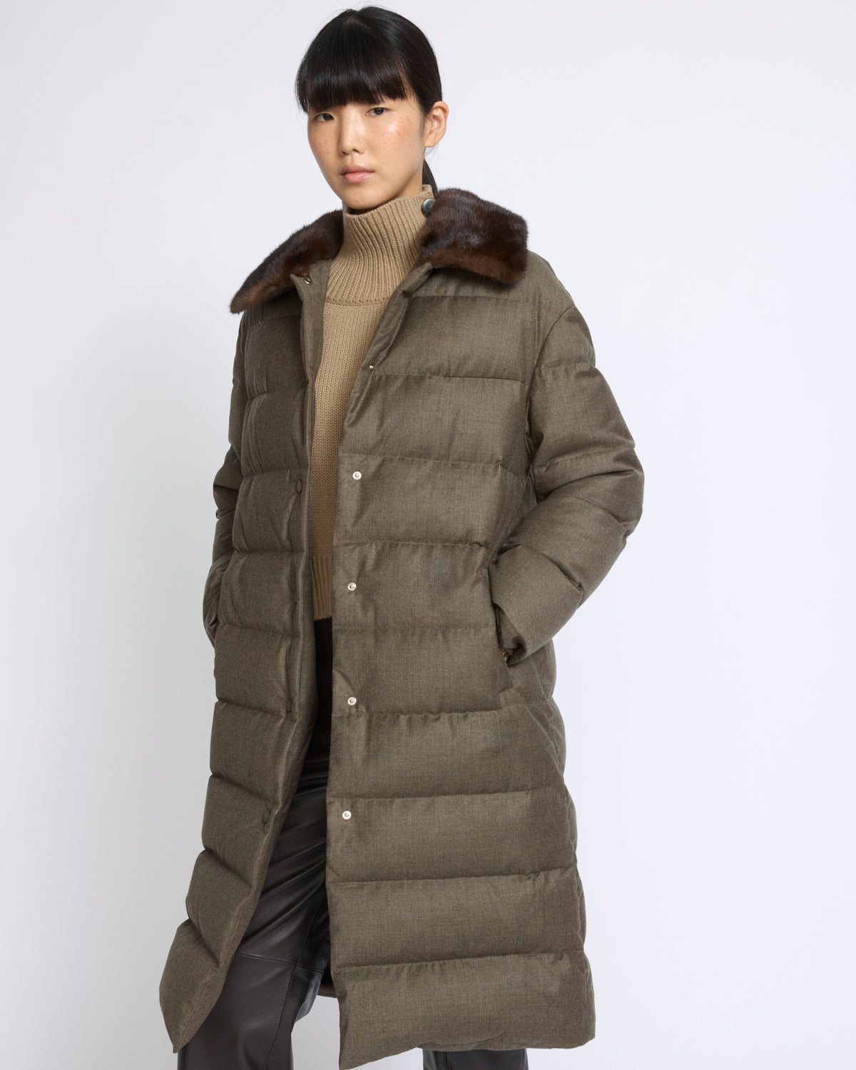 Long down jacket with detachable mink fur collar - Yves Salomon - New Fall/Winter Collection
