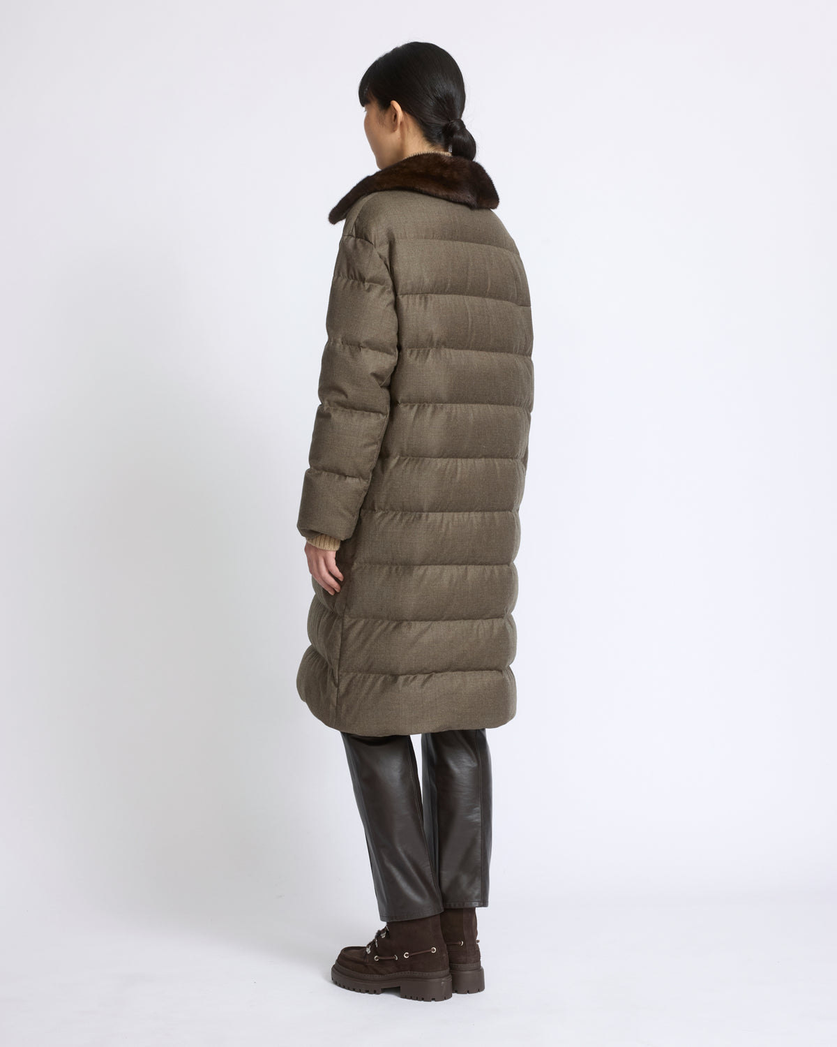 Long down jacket with detachable mink fur collar - Yves Salomon - New Fall/Winter Collection
