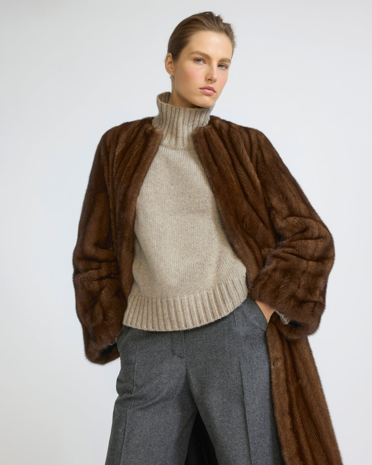 Maxi coat in long-haired straightened mink fur - Yves Salomon - New Fall/Winter Collection
