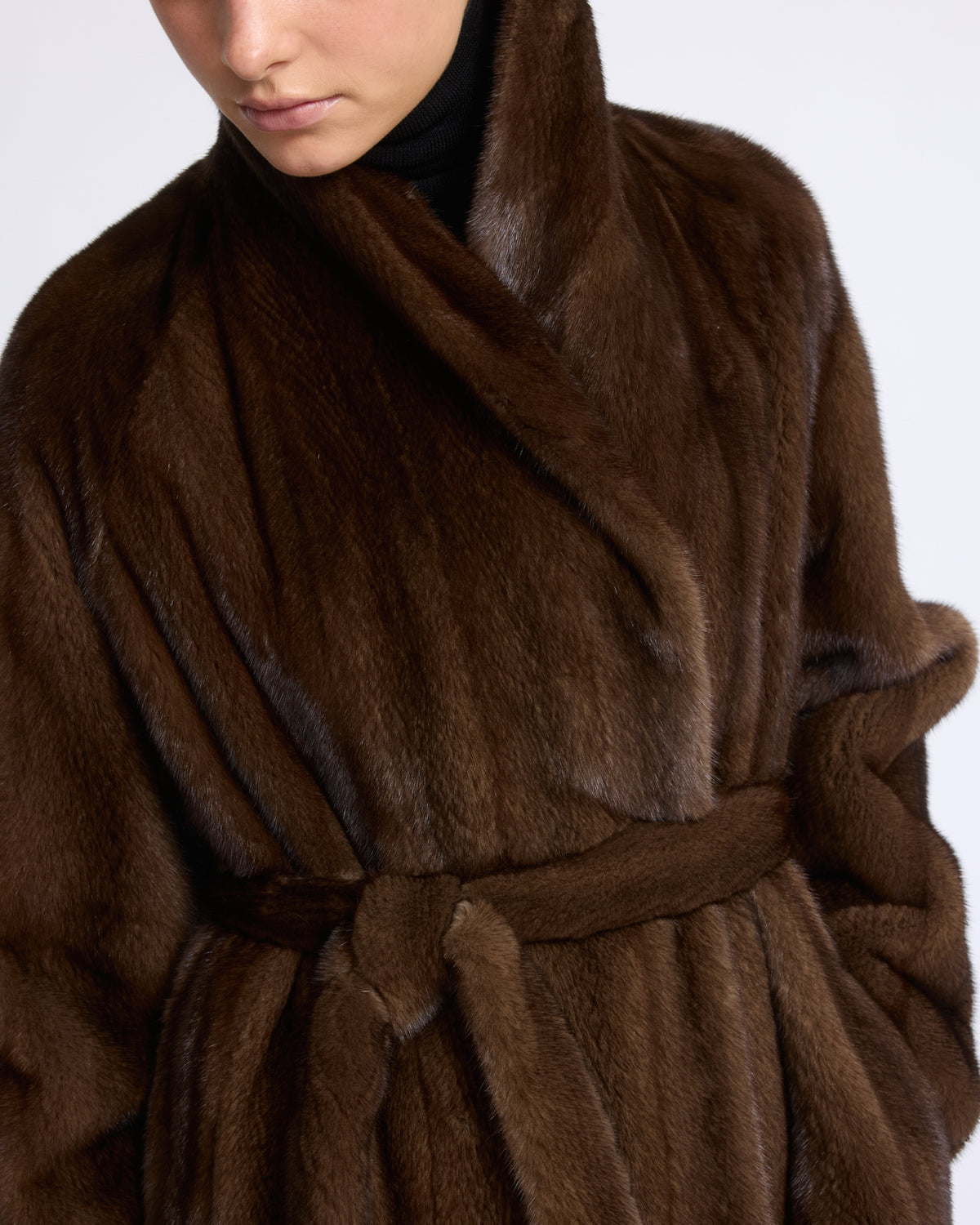 Belted maxi coat in long-haired straightened mink fur - Yves Salomon - New Fall/Winter Collection