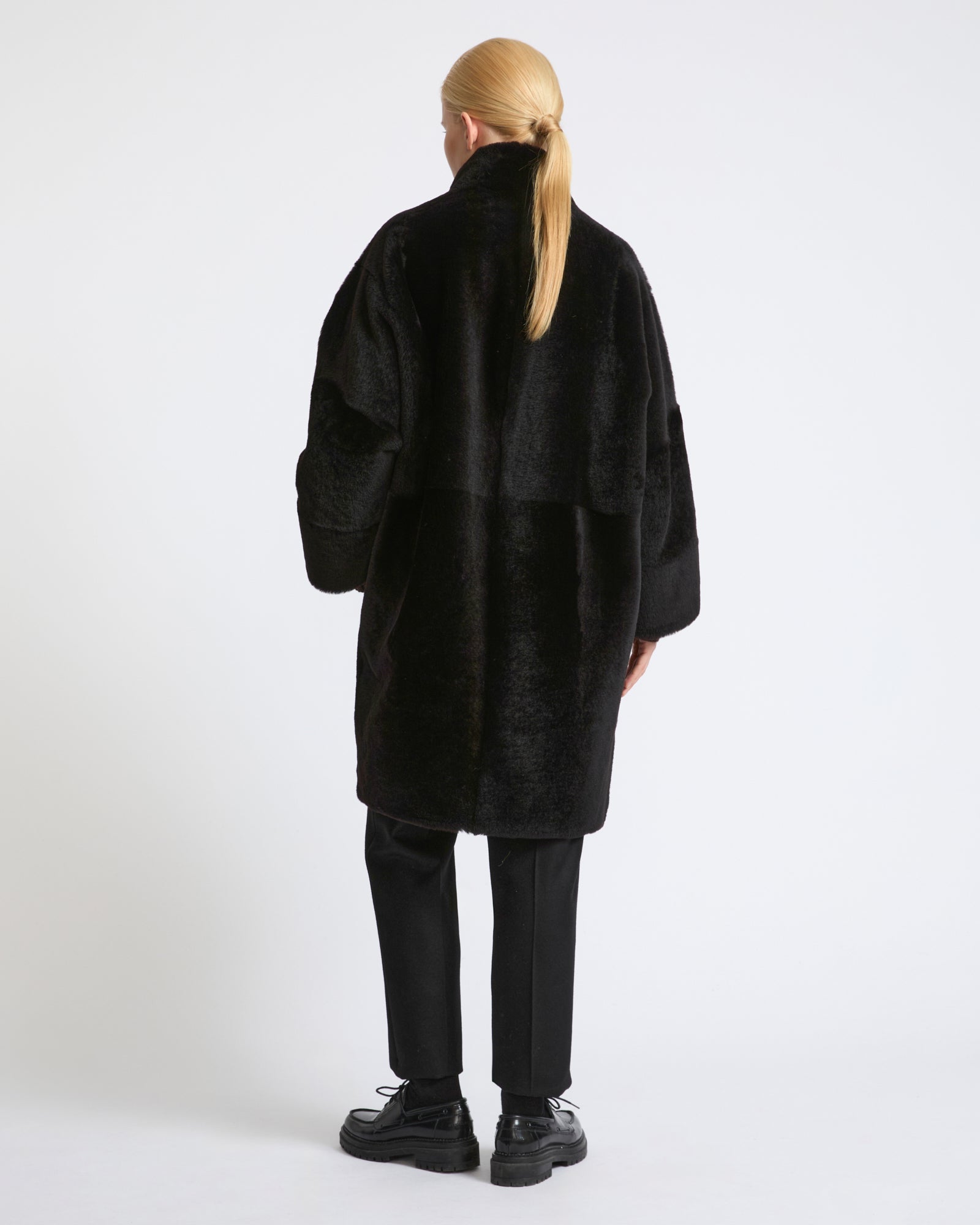 Oversized lambskin shearling coat - Yves Salomon - New Fall Winter Collection