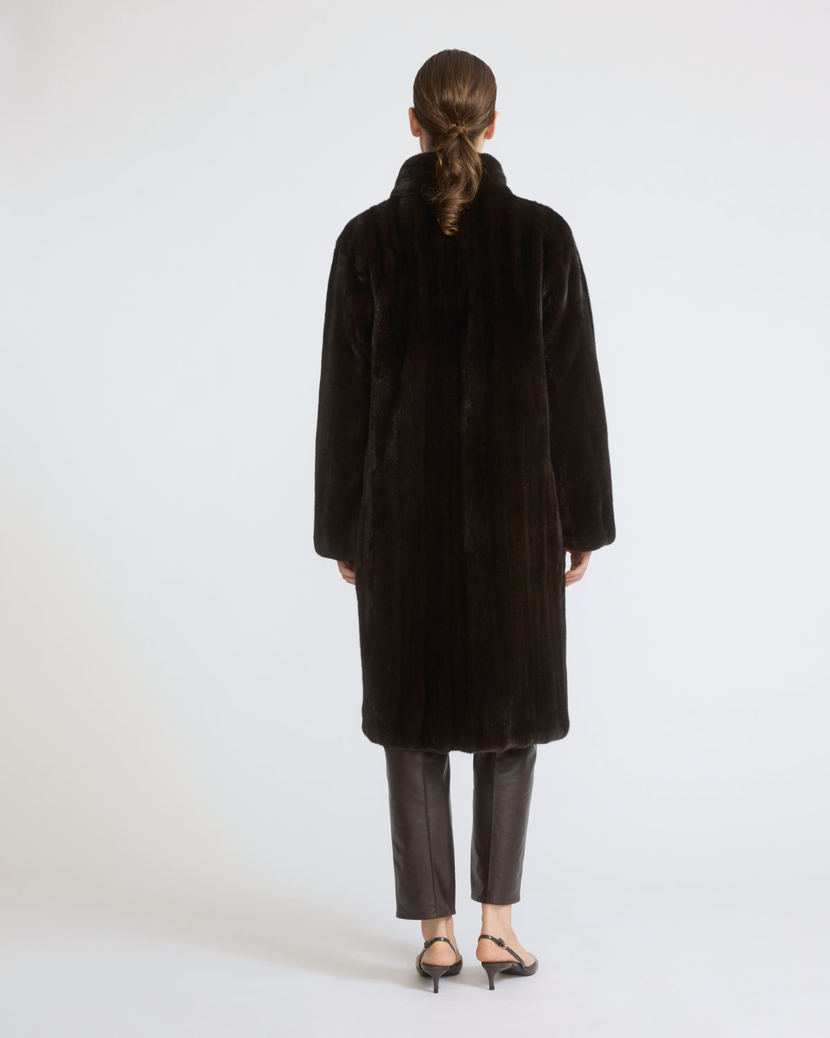 Long-haired mink fur coat with high straight collar - Yves Salomon - New Fall/Winter Collection