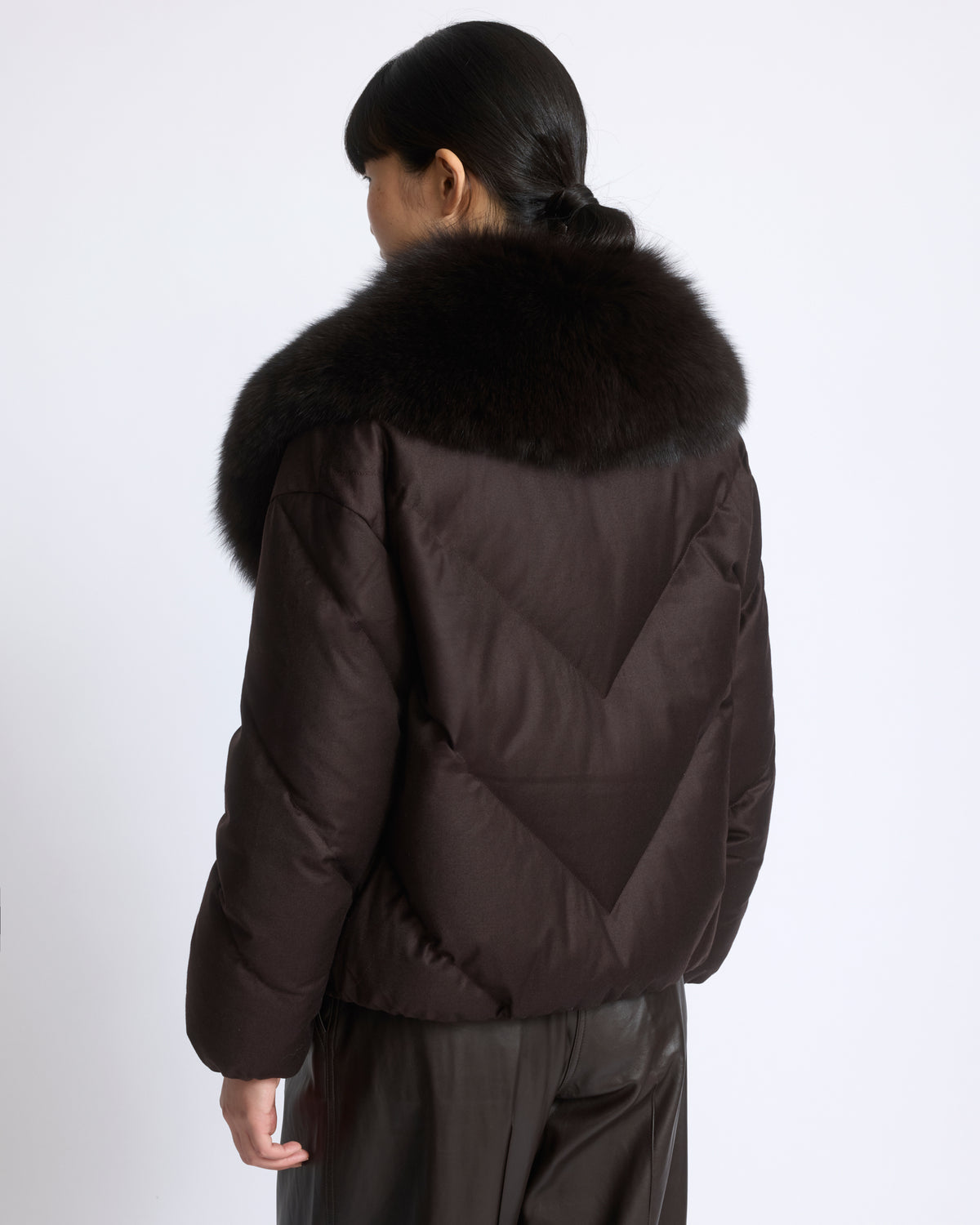 Short double breasted down jacket in technical Loro Piana flannel with detachable fox fur collar - Yves Salomon - New Fall/Winter Collection