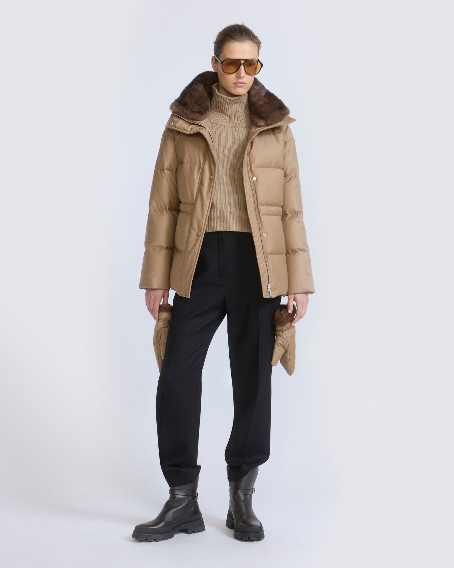 Fitted down jacket in Loro Piana flannel with mink fur collar and mittens - Yves Salomon - New Fall/Winter Collection