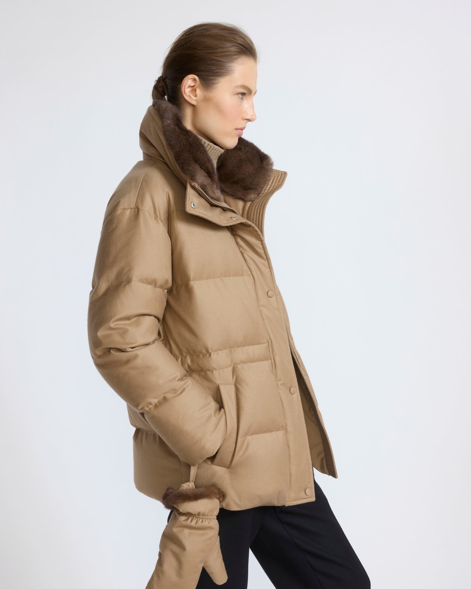 Fitted down jacket in Loro Piana flannel with mink fur collar and mittens - Yves Salomon - New Fall/Winter Collection