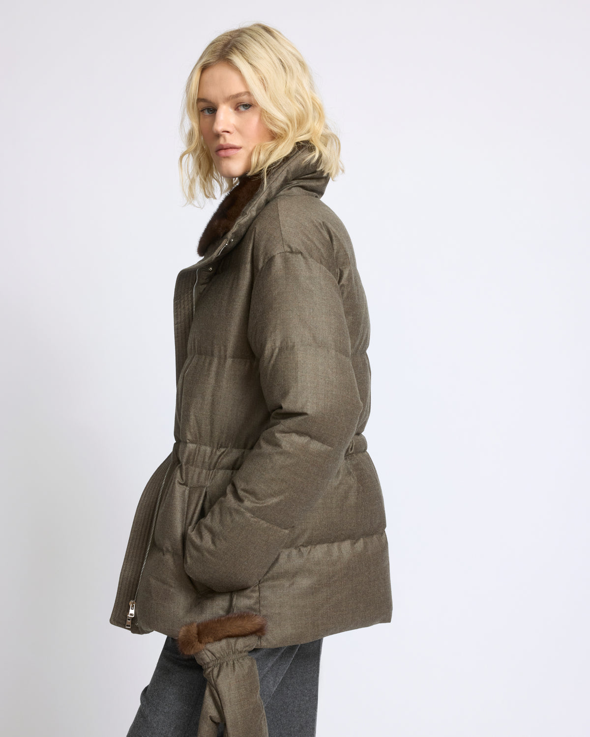 Fitted down jacket in Loro Piana flannel with mink fur collar and mittens - Yves Salomon - New Fall/Winter Collection