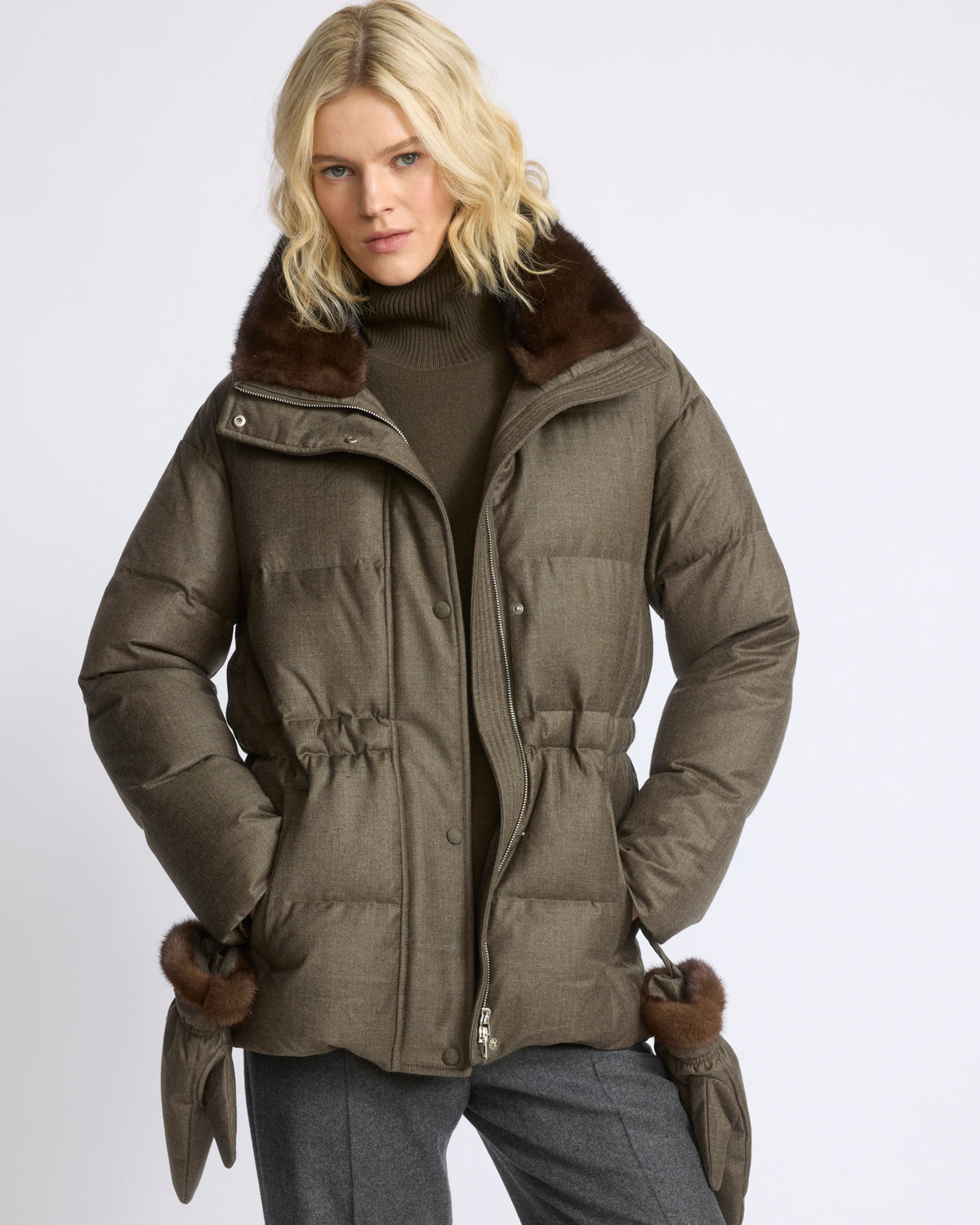 Fitted down jacket in Loro Piana flannel with mink fur collar and mittens - Yves Salomon - New Fall/Winter Collection