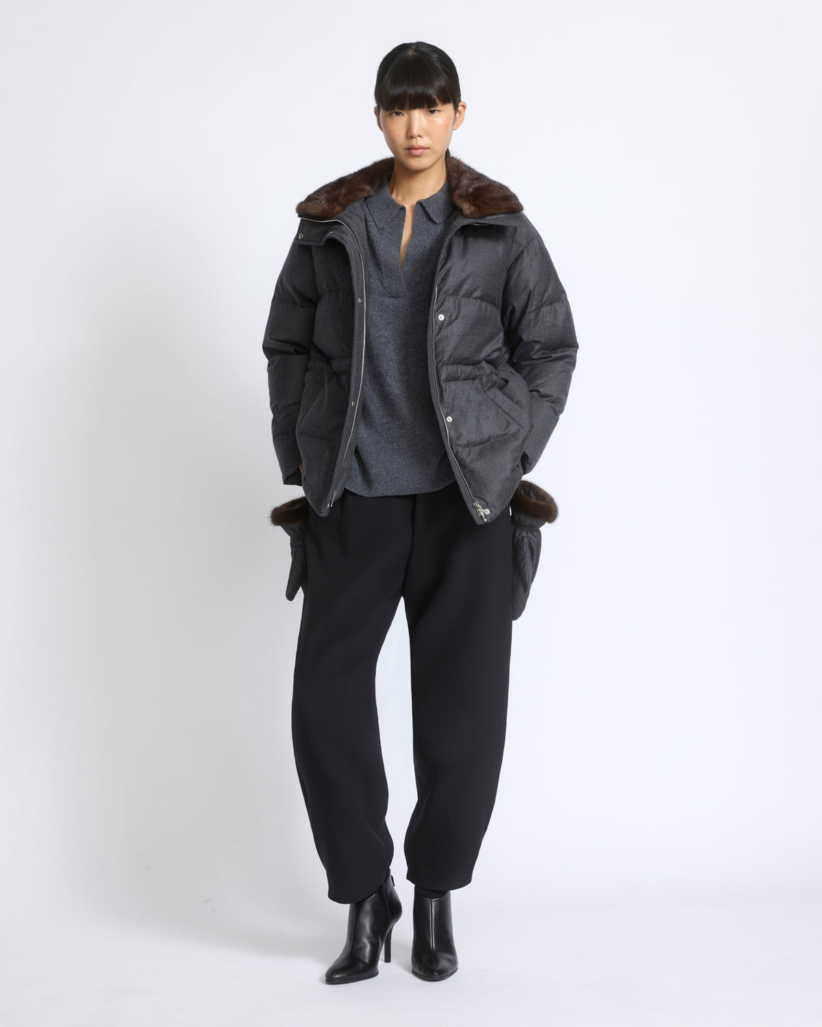 Fitted down jacket in Loro Piana flannel with mink fur collar and mittens - Yves Salomon - New Fall/Winter Collection