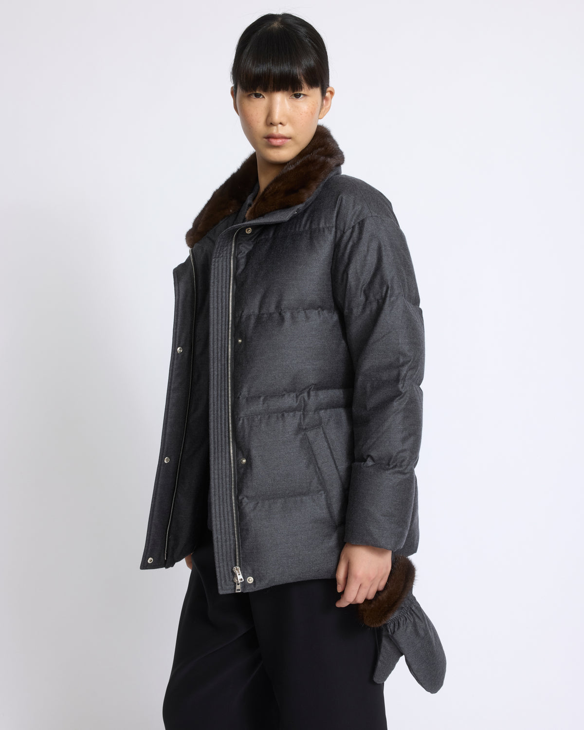Fitted down jacket in Loro Piana flannel with mink fur collar and mittens - Yves Salomon - New Fall/Winter Collection