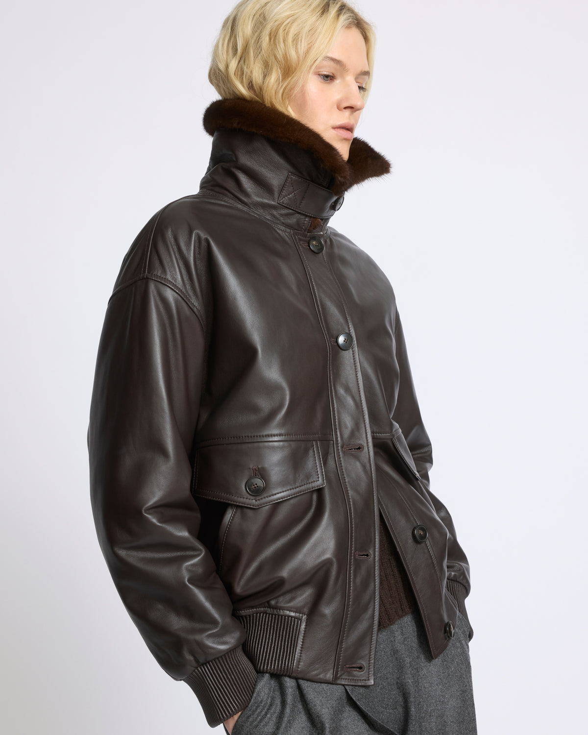 Short lambskin leather jacket with detachable mink fur collar - Yves Salomon - New Fall/Winter Collection
